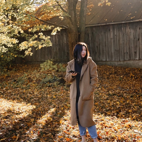 BCBGMAXAZRIA Camel Coat - Picture 2 of 2